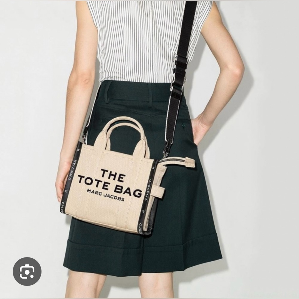 MARC JACOBS Tote shoulder Bag Beige Black‎ logo Canvas zipper